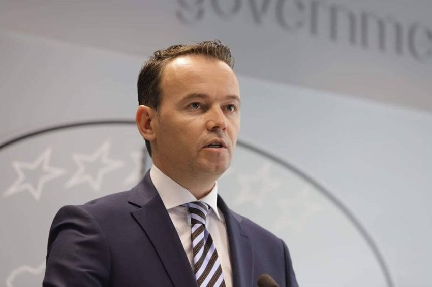 ministri peci tregon se ne skandalin me apetitin dyshohet se eshte i perfshire edhe nje nje inspektor i auv it 660c25391fb0b
