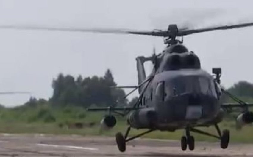 helikopteri rus ulet prane bazes ushtarake ne amerike burra te dyshimte zbresin e fshihen ne pyll 66c1d62fed0b9