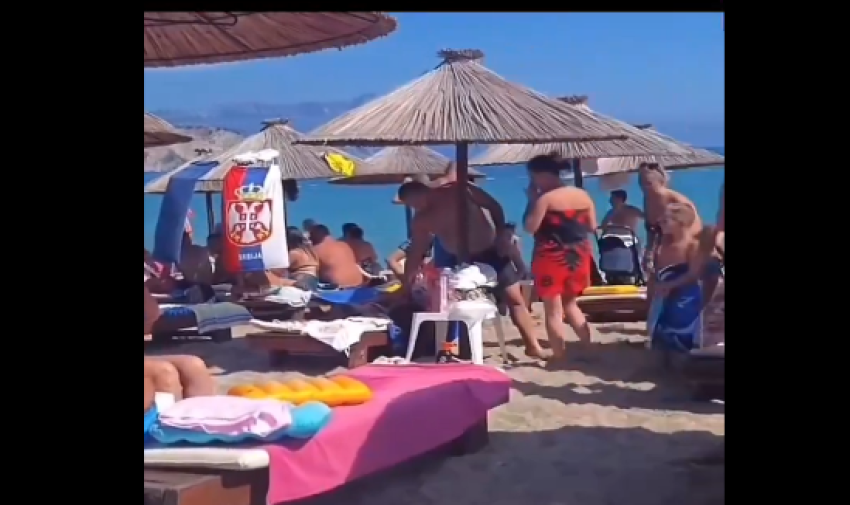 shqiptaret braktisin plazhin prane budves shkak muzika dhe ngjyrat e flamurit serb 66c284acb65c7
