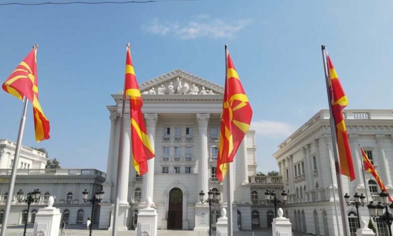 100 ditet e para te qeverise sfida nderkombetare dhe debate te brendshme 66f9825b4d7a4