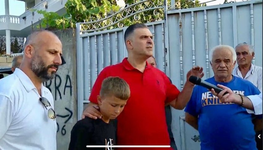 blushi ne zall herr nese veliaj ju vjen per vota percilleni me gure kokes e ka mendjen te vjedhjet jo rruget 66e46cb74d145