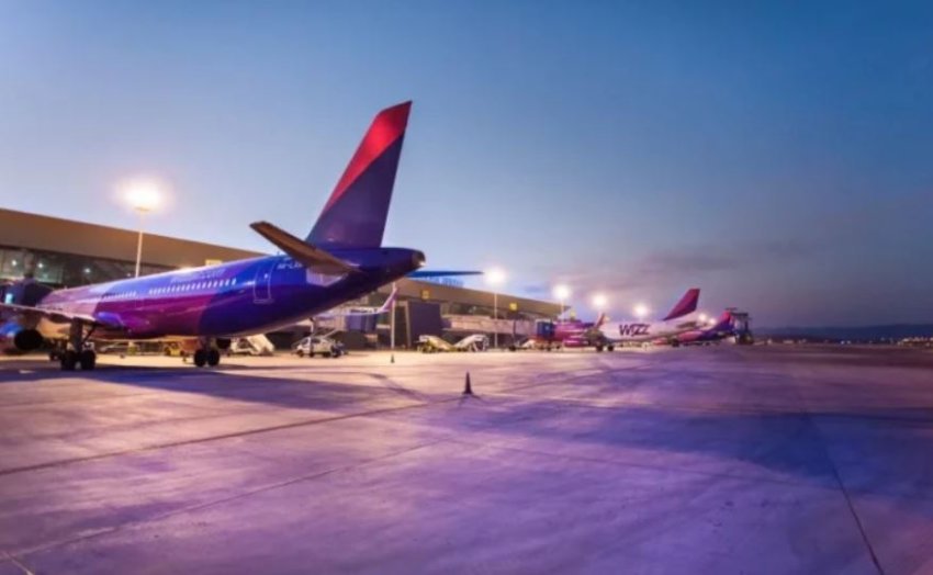shmanget tragjedia cfare ndodhi dy aeroplane per pak sa nuk u perplasen mbi aeroportin e 66e52e99c14cd