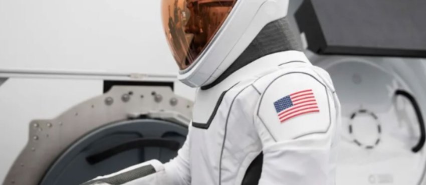 si spacex ndertoi nje kostum te ri hapesinor per shetitjen e pare private te polaris dawn 66e3f708a70fd