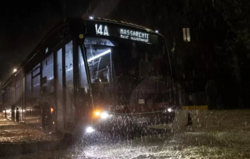 moti i keq dhe permbytjet ne itali nje i vdekur dhe dy mije te evakuuar ne bolonja 671516c798754