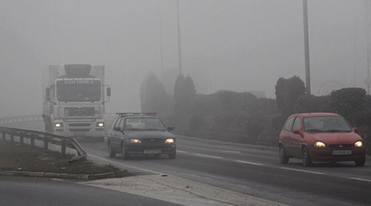 trafiku ne kushte dimri ne gjavate me dukshmeri deri ne 200 metra 674daa51767d2