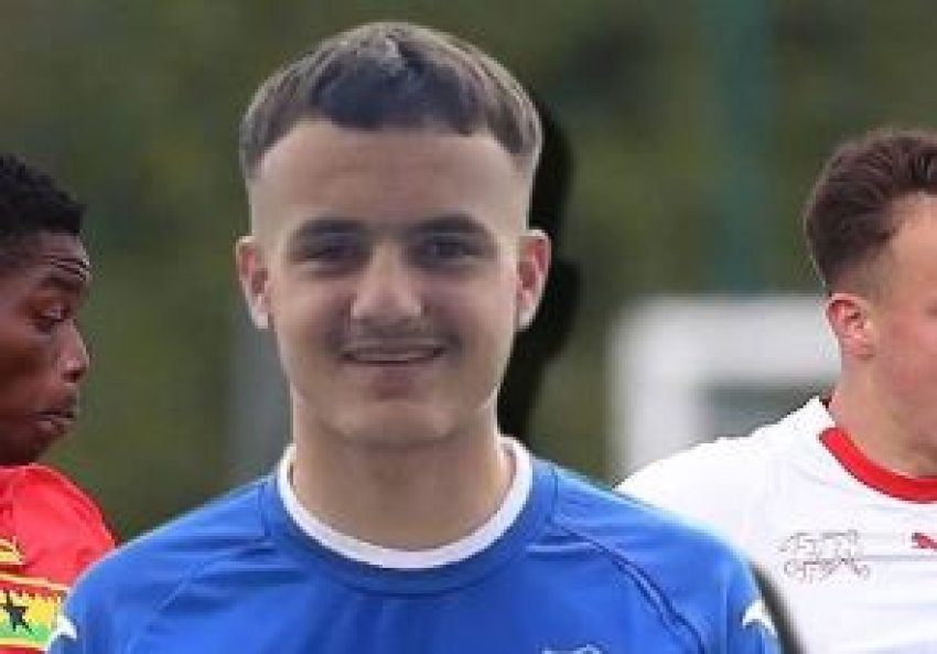 e ka emrin e ish lojtarit te madh ne bote futbollisti shqiptar nenshkruan me hoffenheimin 67adddc0cea80