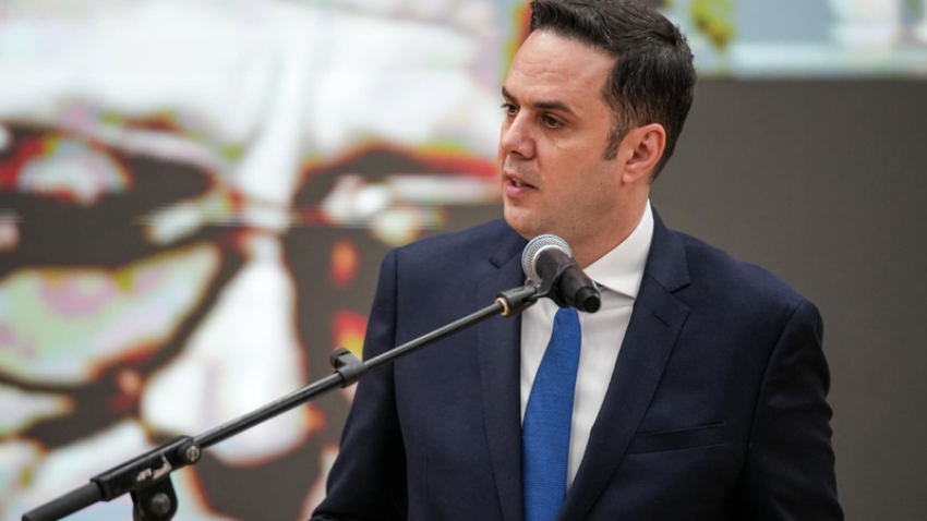 gacaferi kreu i ldk se e ka pranuar berat buzhalen baton haxhiun qe te vendosin per gjithcka brenda ldk se ky eshte qellimi i tyre 67da045a3cda1