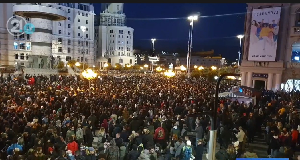 kush eshte i radhesfillon protesta ne shkup 67d9bd010e8b3