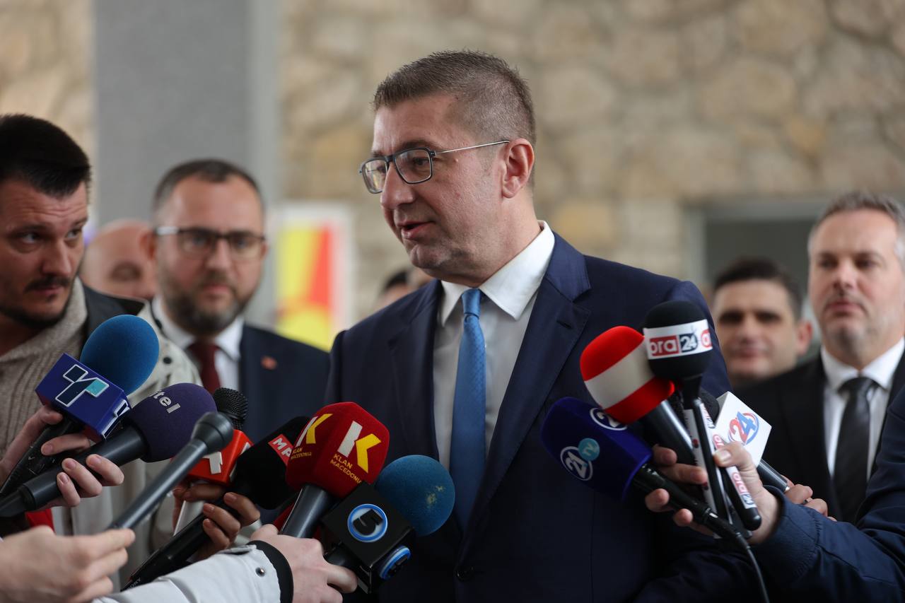 mickoski mburoja dhe mbrojtesi i fundit i krimit te qeverise se meparshme te ldsm se dhe bdi se jane pjese e gjyqtareve dhe prokuroreve te tanishem 67d2d1367a8e0