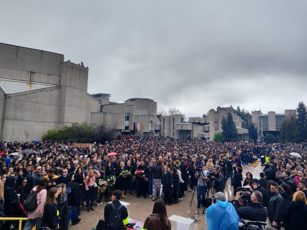 studentet anulojne protestat e medha respekti per viktimat do te shprehet ne nivel te fakulteteve 67db631653938