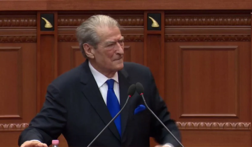 vinit me canta dhe kepuce te shtrenjta ne kuvend berisha akuza qeverise ministri vengu u hapi portin e durresit bandave kriminale 67cf1a82de0ca
