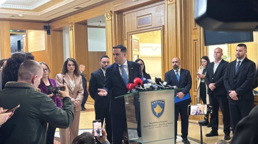 abdixhiku nuk mund te jesh edhe deputet edhe kryeminister kurti te jep doreheqje 67fe61c135818