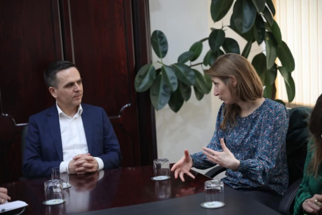 bilall kasami mirepret zyrtaren e be se sigrid brettel projekti i rruges se butiqeve solli perfitime konkrete per qytetaret dhe bizneset 67ed8378a2045