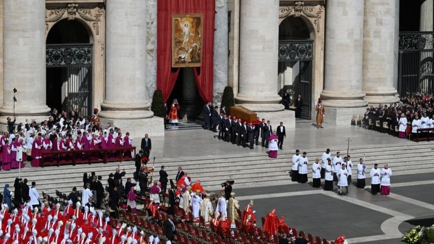bota i dha lamtumiren papa franceskut cnn cfare te presim ne ditet ne vijim 680d3dd0c2040