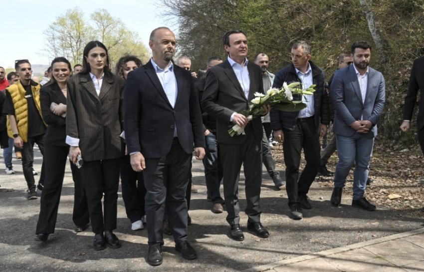 kurti ben homazhe ne sllatine te kacanikut 67fbdab436c9d