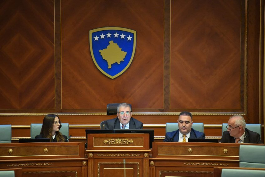 kuvendi deshton te konstituohet per here te dyte perpjekja e trete neser krejt cka ndodhi dje 680201d4bd7d1