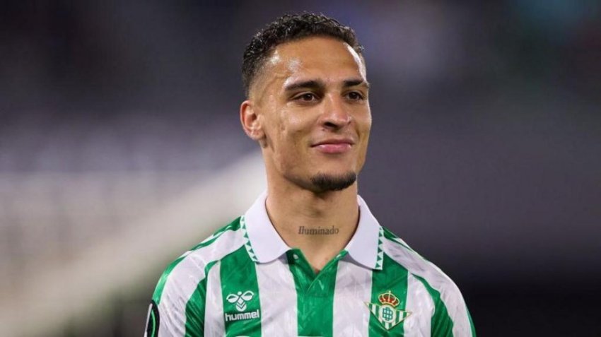 man utd meson planin e real betisit per transferimit e antonyt 680e3748d47ef