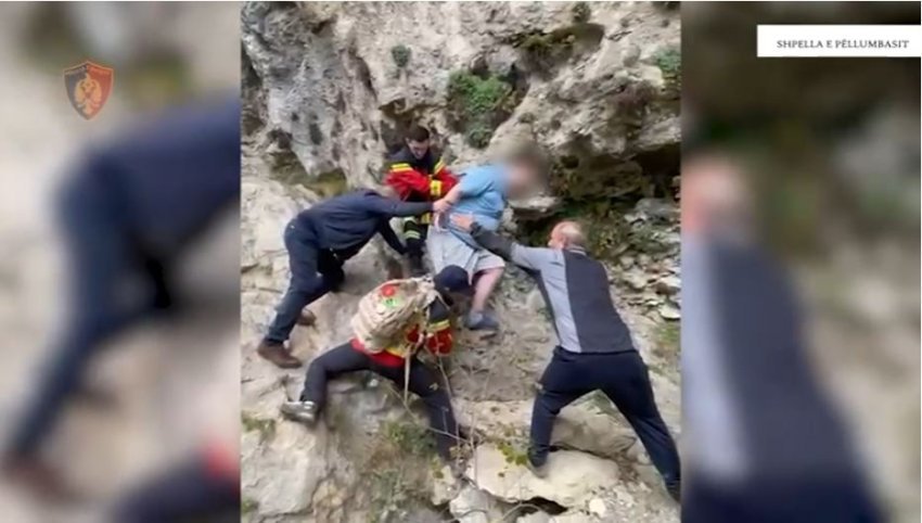 nene e bir nga gjermania humbasin rrugen gjate eksplorimit te shpella e pellumbasit policia iu vjen ne ndihme pas disa ore kerkimesh 67fc09866ded1
