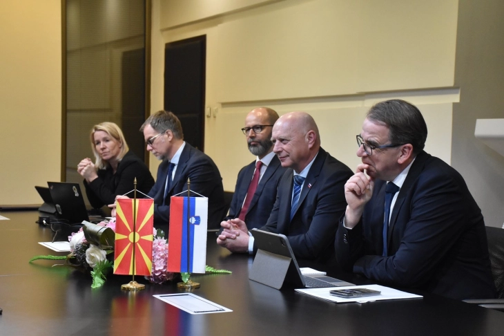 props ne takime pune ne shkup sllovenia e mbeshtet reformen ne administraten publike te vendit 67f123d19ff18