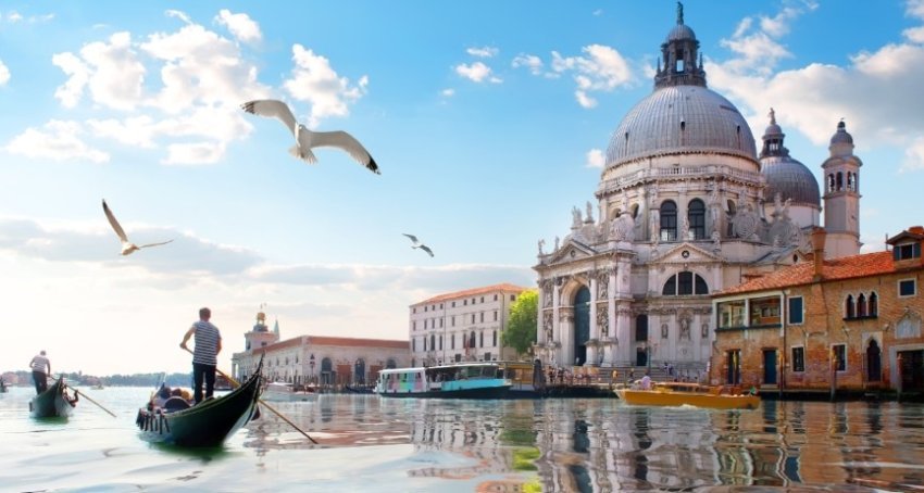 rikthehet tarifa per turistet ne venecia kush rezervon ne minuten e fundit taksohet dyfish 68017c793c6be