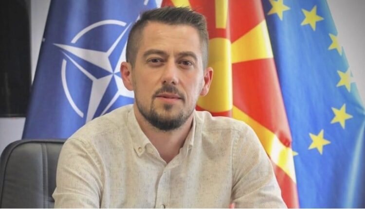 tek drejtori arifi nuk jane gjetur 20 mije euro dyshohet se i punesuari keqperdori emrin e tij 67f534626c610