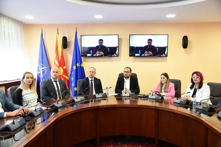formohet grupi parlamentar nderpartiak per mbeshtetjen e te drejtave te romeve perfshirjes dhe integrimit te tyre 681a0242405da