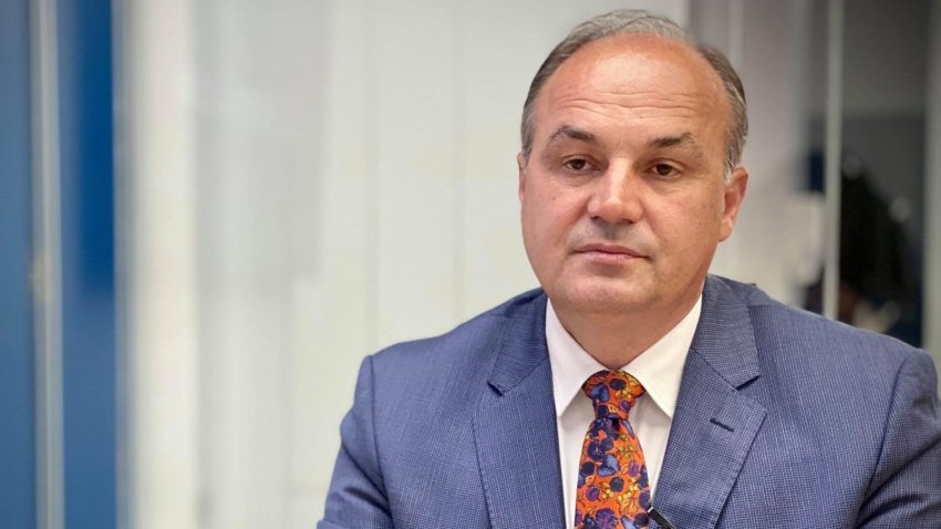 hoxhaj uron zgjedhjen e papes udheheqje te mbare per miliona besimtare drejt paqes 681d08818e19e