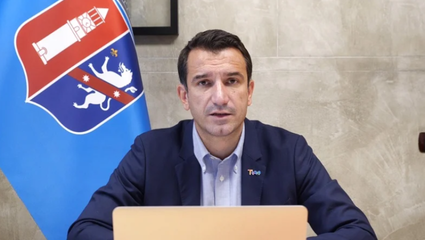 voton ne ambientet e paraburgimit te durresit kryebashkiaku i tiranes erion veliaj 68209f5b34d05