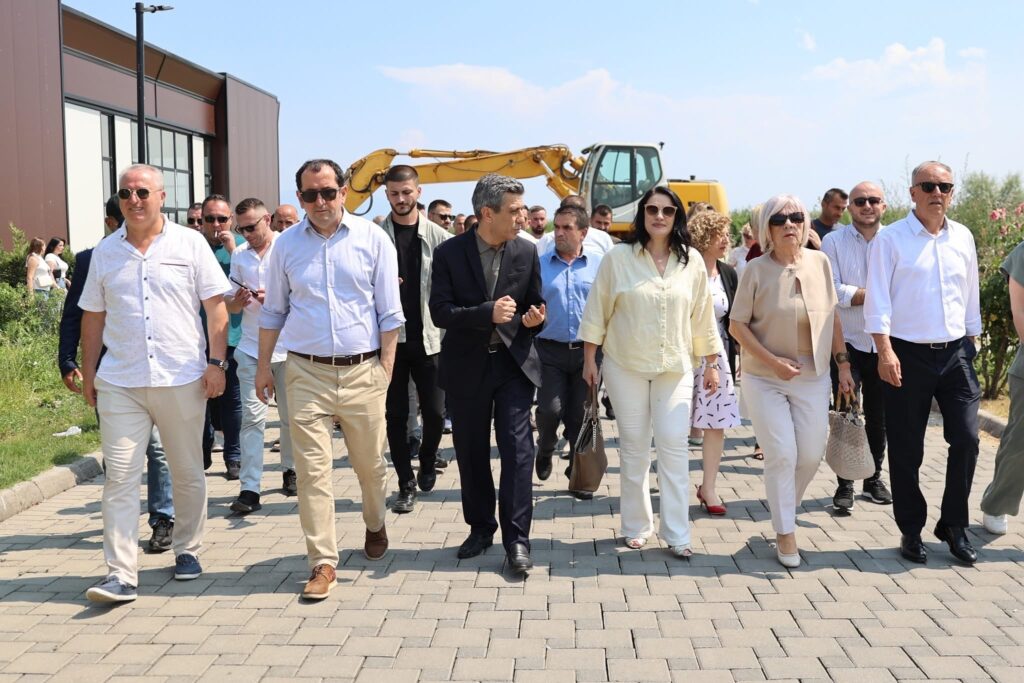 MMJPH: Filloi faza e parë e rikonstrukcionit dhe zëvendësimit të rrjetit të ujësjellësit në Strugë 2 IMG 6029