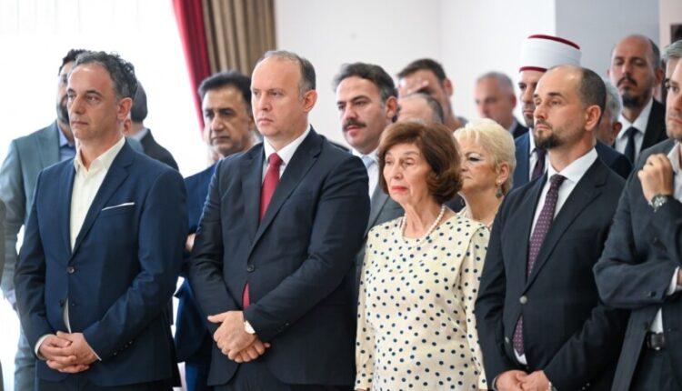 Afrim Gashi në ceremoninë përkujtimore të 15 Korrikut në Ambasadën e Turqisë: “Fuqia e popullit mbron demokracinë” 3 afrim gashi ne ceremonine perkujtimore te 15 korrikut ne ambasaden e turqise fuqia e popullit mbron demokracine 68765e50e6cf5