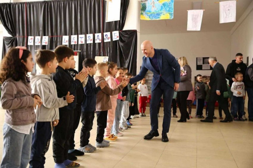 Afro një milionë euro për rinovimin e tri shkollave në Shtime, Aliu: S’ndalemi me punë të mira në arsim 3 afro nje milione euro per rinovimin e tri shkollave ne shtime aliu sndalemi me pune te mira ne arsim 687b6fc7da6fd