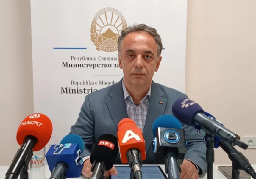 Aliu: Klinika e Onkologjisë po disperzohet në qytete të tjera që pacientët të kenë qasje më të lehtë 2 aliu klinika e onkologjise po disperzohet ne qytete te tjera qe pacientet te kene qasje me te lehte 686c2d8344fa2