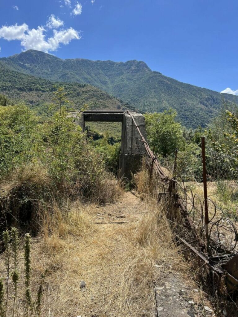 apeli i auron tares te riparohen urat mbi vjose atraksion turistik per te huajt dhe mundesi komunikimi per fshatrat 688a586a6c099