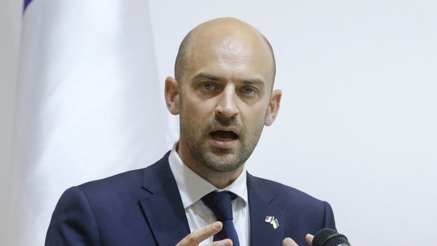 barrot kritikon ofensiven izraelite kerkon akses te medias ne gaza 687fea1ed4244