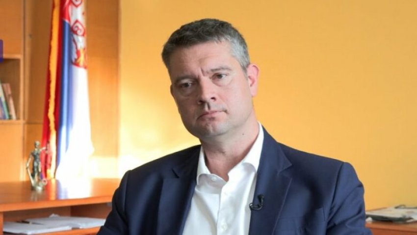 bashkepunetori i petkoviqit qe shau e ofendoi uck ne eshte ndaluar per 48 ore elshani thote se po mbahet ne jug 687ba01915bdc