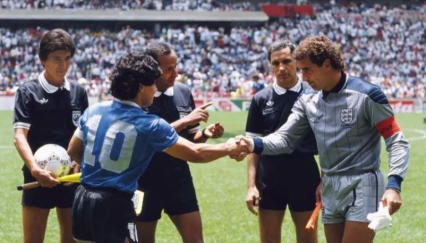 bluza e shiltonit nga ndeshja dora e zotit do te shitet ne ankand me cmim marramendes 687e7b3639b1b