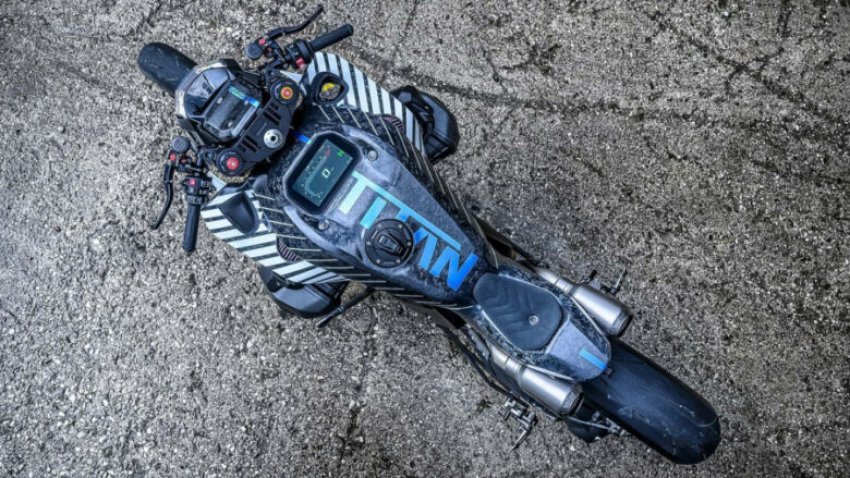 BMW krijon një ‘përbindësh’ mbi dy rrota, “Titani” i ri duket sikur është nga e ardhmja 1 bmw krijon nje perbindesh mbi dy rrota titani i ri duket sikur eshte nga e ardhmja 687579fdaed48