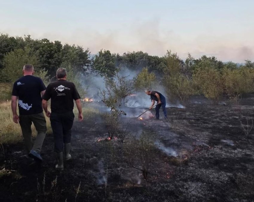 decani po perballet me shume zjarre e numer te pamjaftueshem te zjarrfikesve 6886885d2ca75