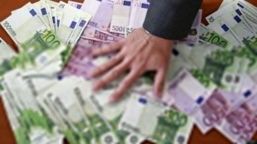 denoncimi nga borxhi i burrit te humbja e makines skema e fajdes qe me detyroi te largohem nga shqiperia 6887ed94086db