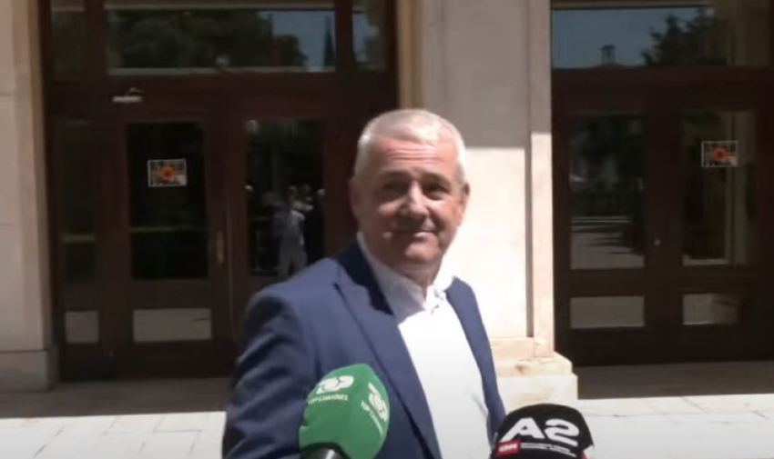 do te perballet me ligjin svecla flet per rastin e arrestimit te ndihmesit te petkoviqit 687b67d358fe6