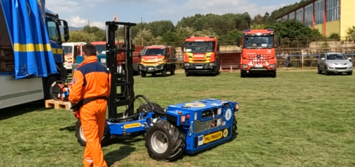 ekipi slloven e filloi misionin per shuarjen e zjarrit ne malin goten 688a6b29b7cc3