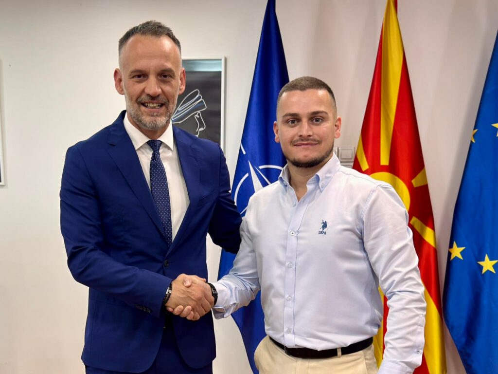 fetai pergezon fatlum jusufin per emerimin si zevendesdrejtor i agjencise se mergates 686e7c24473a6