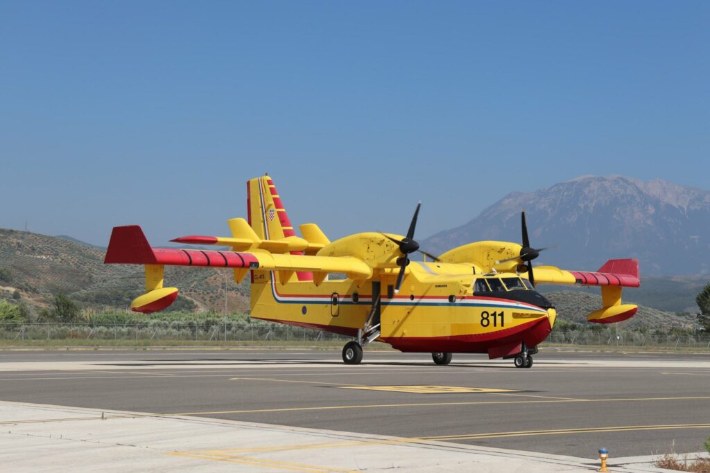 flaket ne jug nderhyrjet nga ajri niset nga italia avioni zjarrfikes canadair 6885f9a1dd50d
