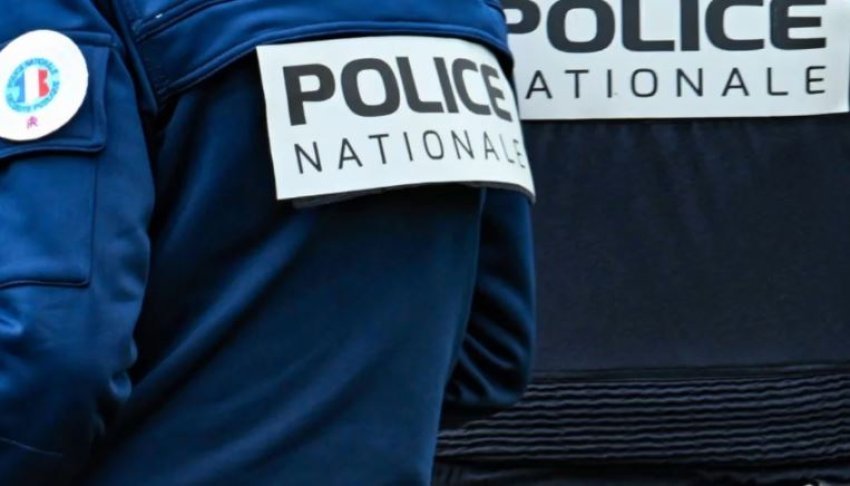 frike ne zemer te frances 150 persona te maskuar sulmojne autostraden me molotove dhe shufra hekuri 9 police te plagosur ne perplasjet e dhunshme 687c119ec8fbb