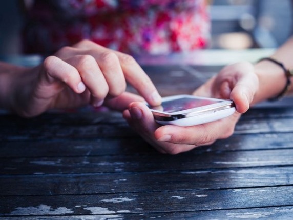 Holanda ndalon përdorimin e smartfonëve në shkolla, nxënësit më socialë 1 holanda ndalon perdorimin e smartfoneve ne shkolla nxenesit me sociale 6885520ca0274