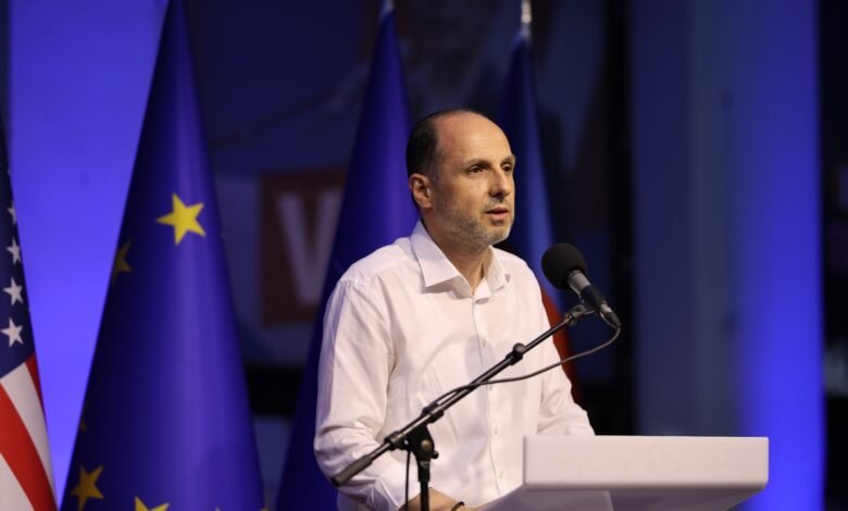 Ibrahimi: Gjimnazi “Sami Frashri”, kampusi universitar “Nënë Tereza”, shkolla në Çashkë, shkolla në Nerovë janë fakt i qeverisjes tonë 4 ibrahimi gjimnazi sami frashri kampusi universitar nene tereza shkolla ne cashke shkolla ne nerove jane fakt i qeverisjes tone 68700813da98d