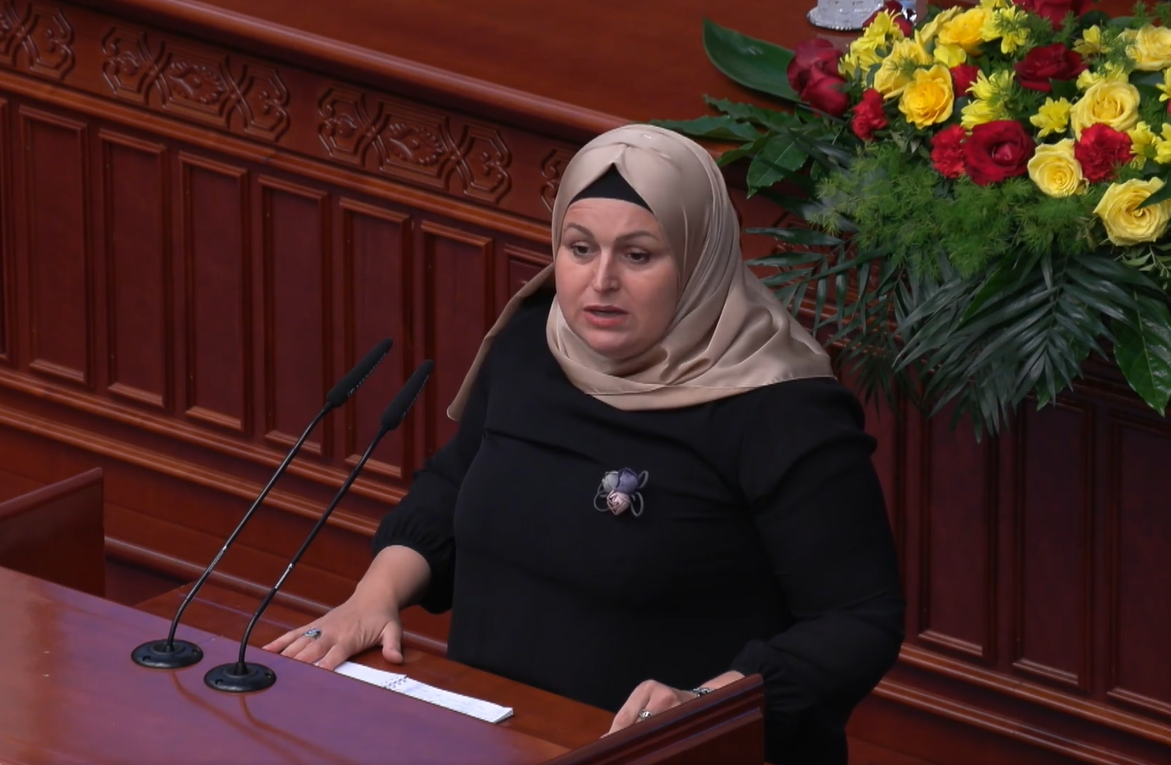 imerlije saliu te gjithe deputetet e vlen it qe ishin ne kuvend votuan pro rezolutes per gazen 688266074cf61