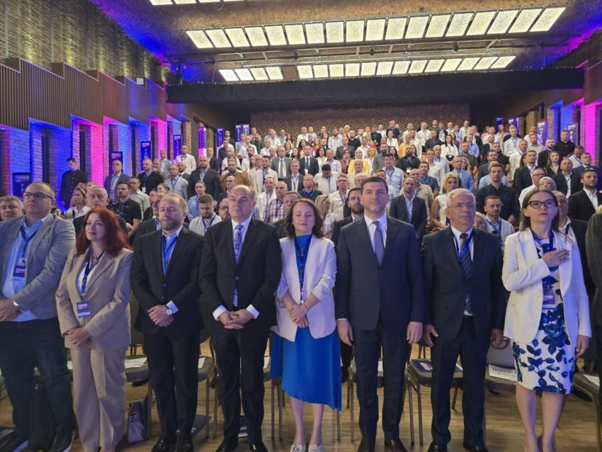 kacaniku si drenasi nje zyrtar i pdk se del kandidat i pavarur 688aad4b2d756