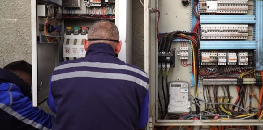 KEDS: Nga nesër nisin shkyçjet e bizneseve pa kontratë furnizimi me energji 2 keds nga neser nisin shkycjet e bizneseve pa kontrate furnizimi me energji 688a2899ab2d6