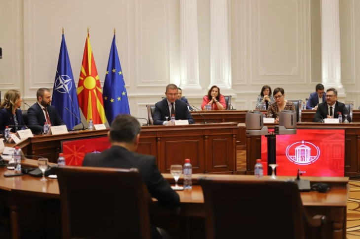 keshilli ekonomiko social duhet te mnbaje seance pritet te bisedoje per inflacionin dhe rritjen e pagave 6889c25cb6f42